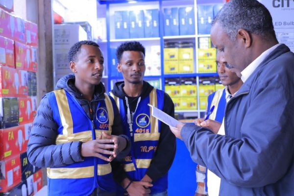 ቢሮው በቴክኖሎጂ የታገዘ የቁጥጥር ስራ መስራቱ ሕጋዊውና ሕገወጡን በቀላሉ መለየት የሚያስችል መሆኑን ያነጋገርናቸው ነጋዴዎች ገለጹ ፡፡